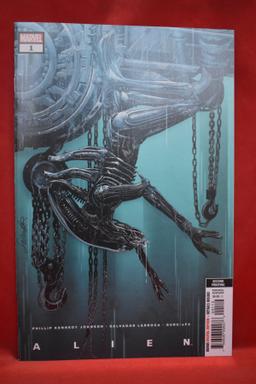 ALIEN #1 | 1ST ALIEN SERIES AT MARVEL, 1ST CAMEO OF ALPHA ALIEN, LARROCA 2ND PRINT VARIANT