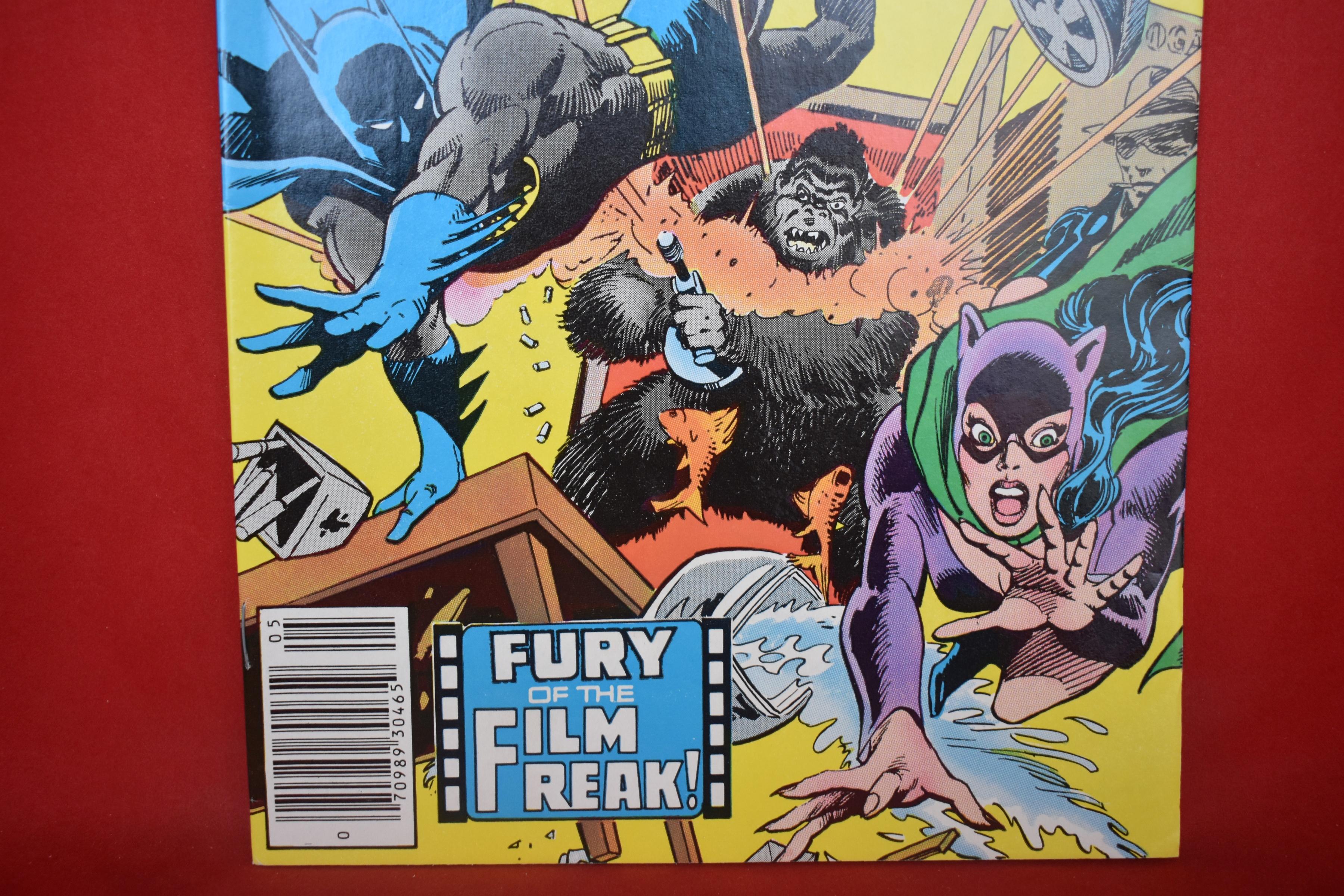 DETECTIVE COMICS #562 | FURY OF THE FILM FREAK! | GENE COLAN - NEWSSTAND