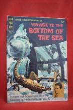 VOYAGE TO THE BOTTOM OF THE SEA #9 | GOLD KEY - 1967 | *SOLID - BIT OF CREASING*
