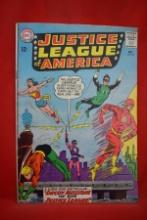 JUSTICE LEAGUE #24 | DECOY MISSIONS OF THE JUSTICE LEAGUE! | SEKOWSKY - 1963! | *BOTTOM STAPLE*