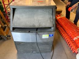 Ice maker manitowoc model QYO214A 6.5 amp