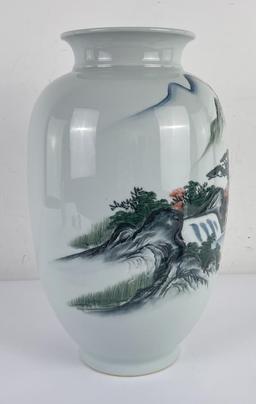 Korean Porcelain Vase Tao Yong