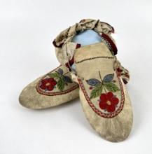 Cree Native American Indian Moccasins