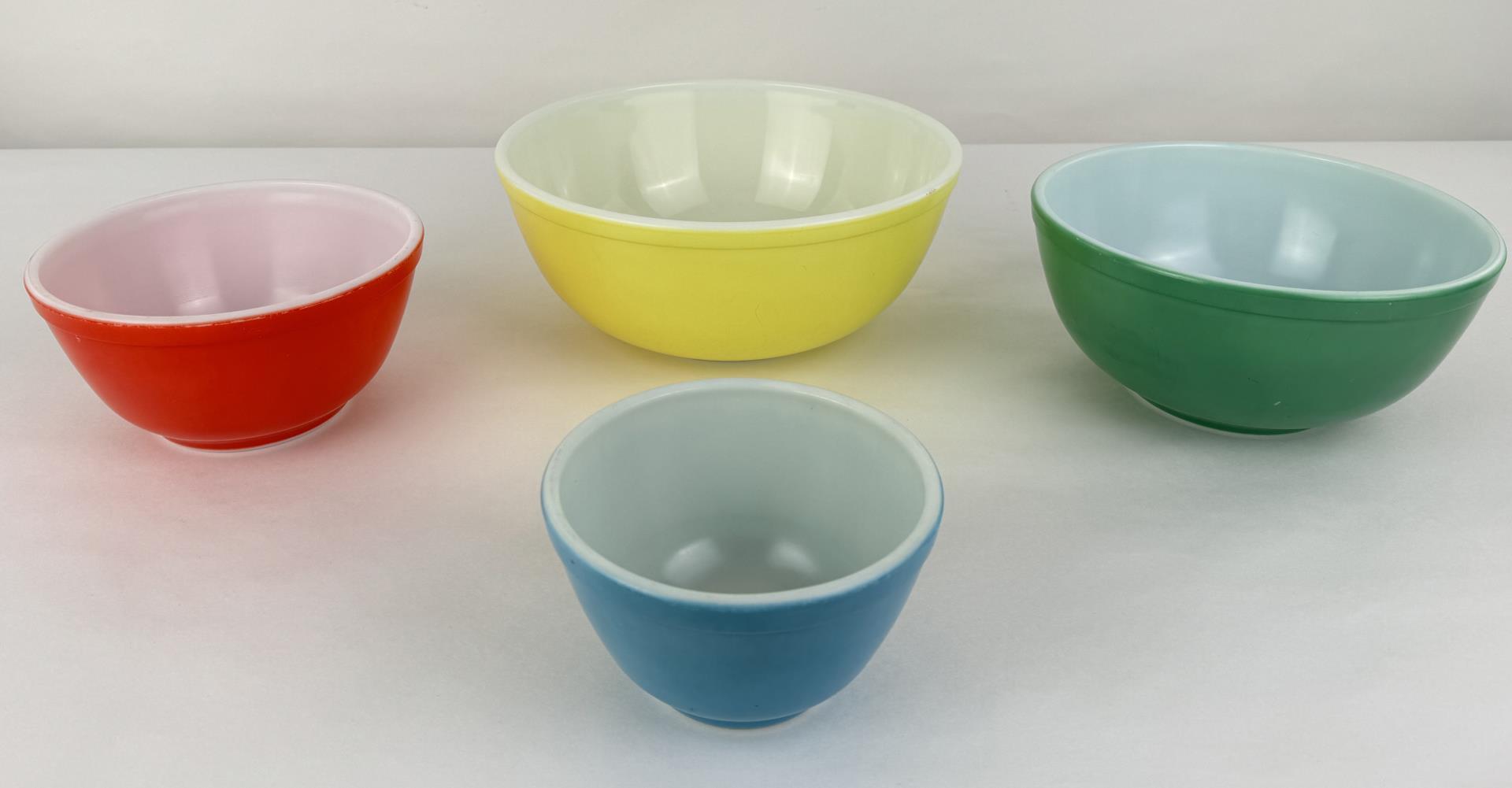 Pyrex Primary Colors 4 Piece Mixing Bowl Set