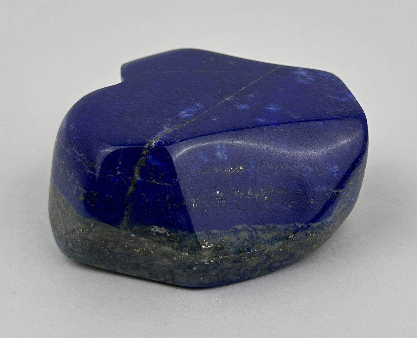 2100 Carats of Lapis Lazuli Stone Carving Media