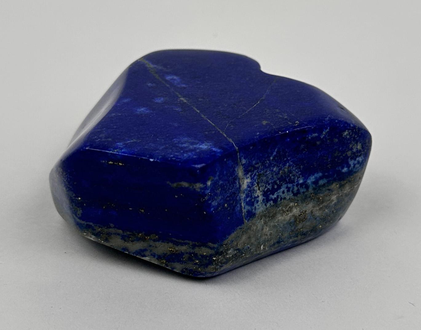 2100 Carats of Lapis Lazuli Stone Carving Media