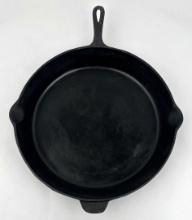 Lodge Cast Iron Frying Pan 14K