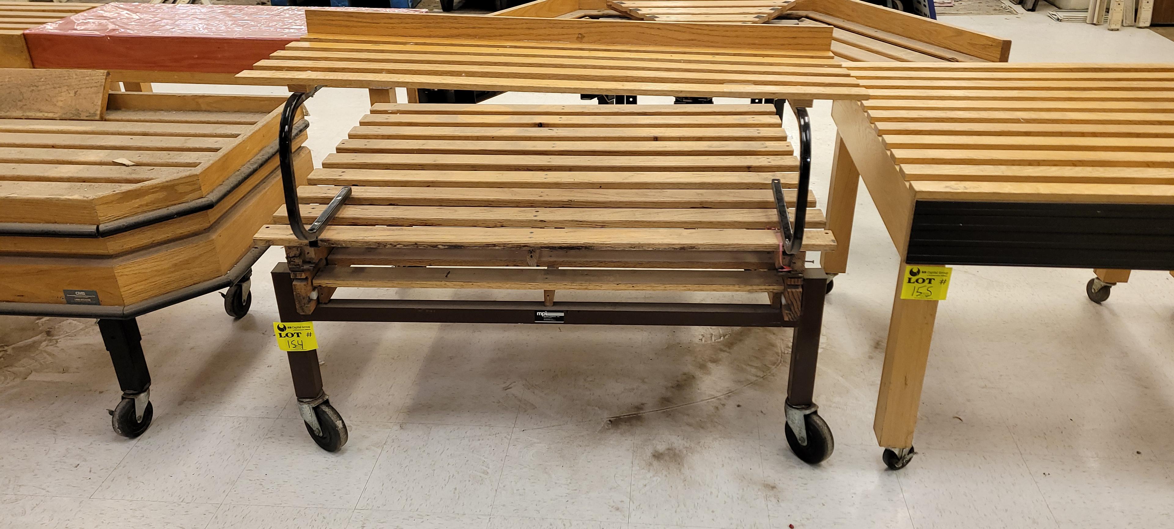 TABLE SLAT WOOD 48 X 42 WITH REMOVABLE SHELF