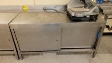TABLE STAINLESS STEEL 60 X 30 BACKSPLASH AND UNDERCABINET