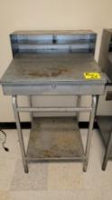 DESK METAL FLOORSTANDING 24 X 23 X 44 NO KEY