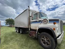 Ford 8000 Truck & Trailer
