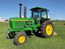 John Deere 4430