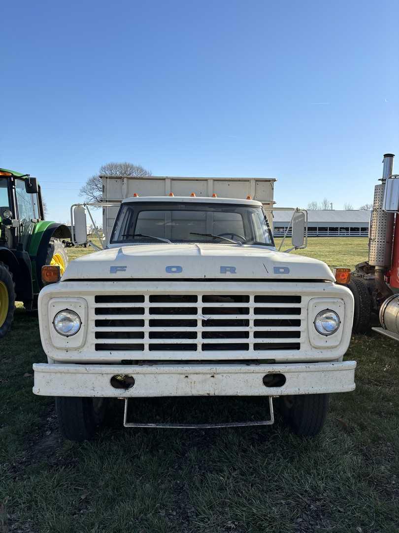 1975 Ford F600