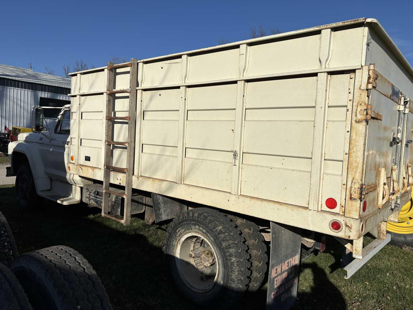 1975 Ford F600