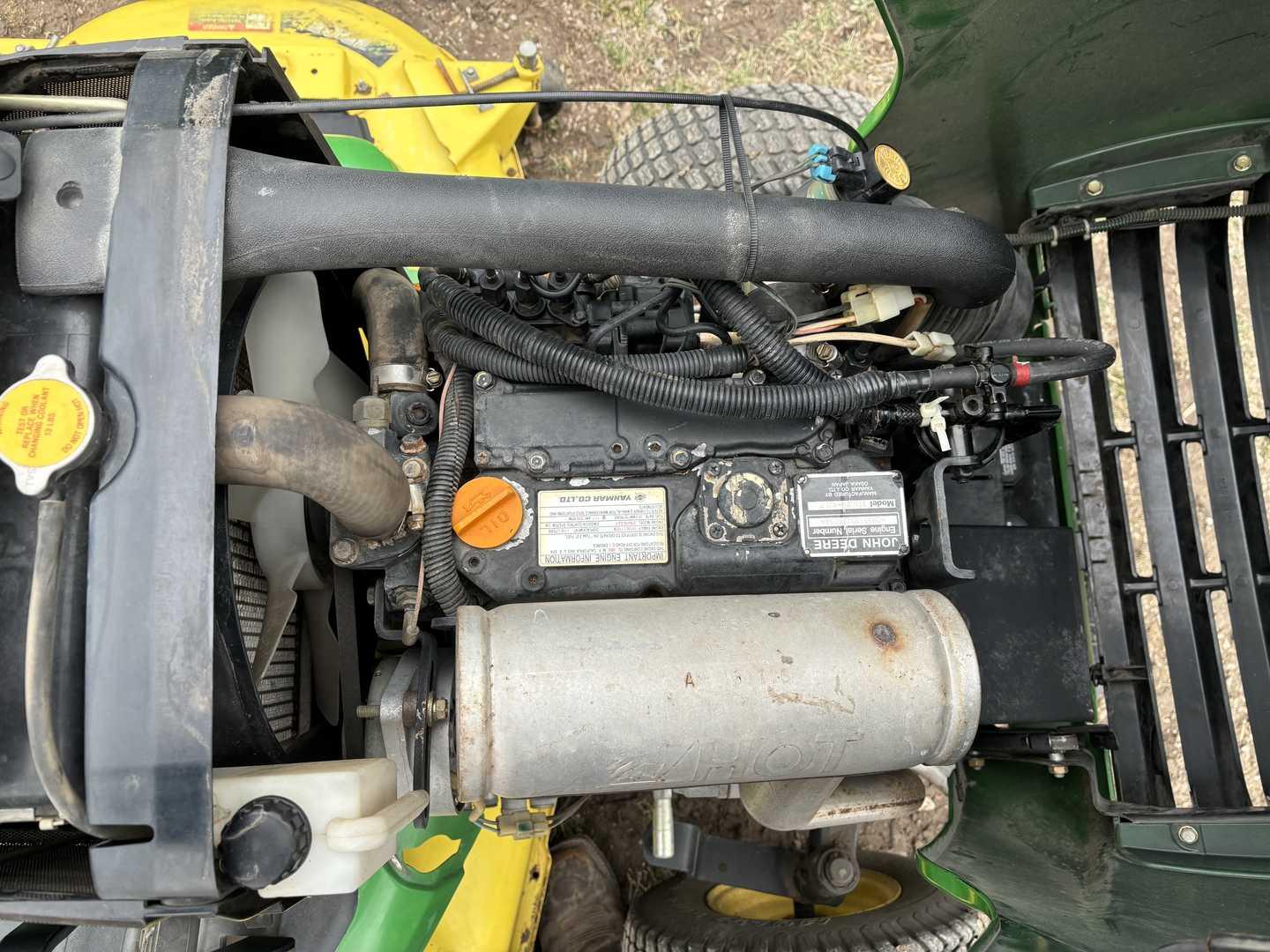 John Deere X744 Riding Lawn Mower