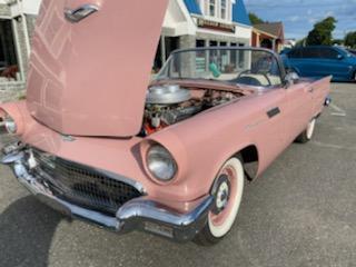 1957 Ford Thunderbird