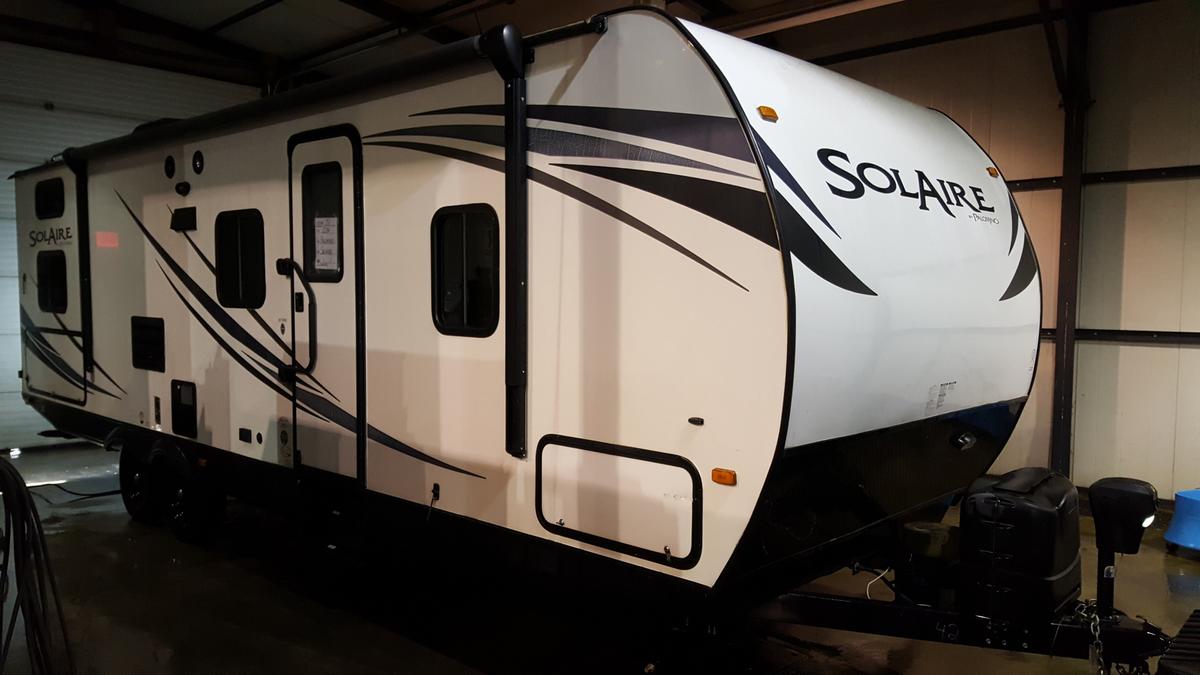 2014 Palomino Solaire travel trailer