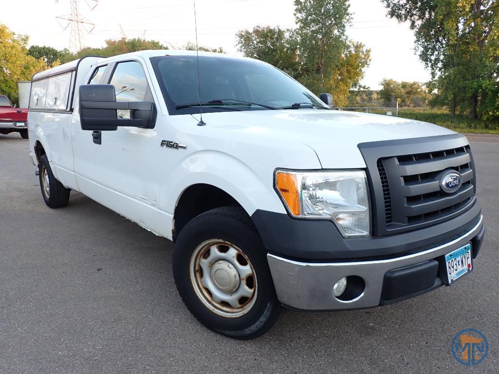 2010 Ford F-150 XL Pickup Truck with ARE Topper