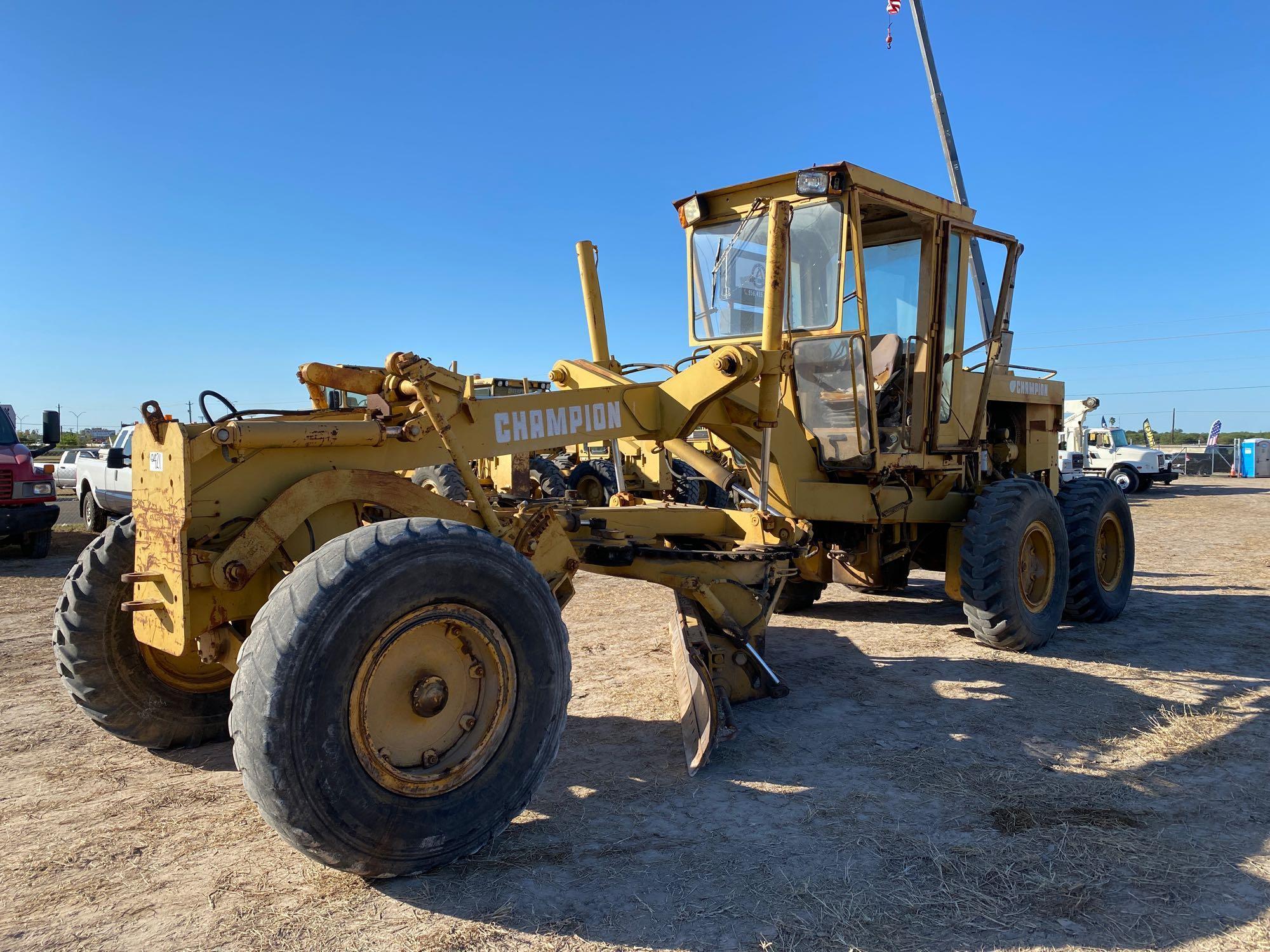 Champion 720 Motor Grader