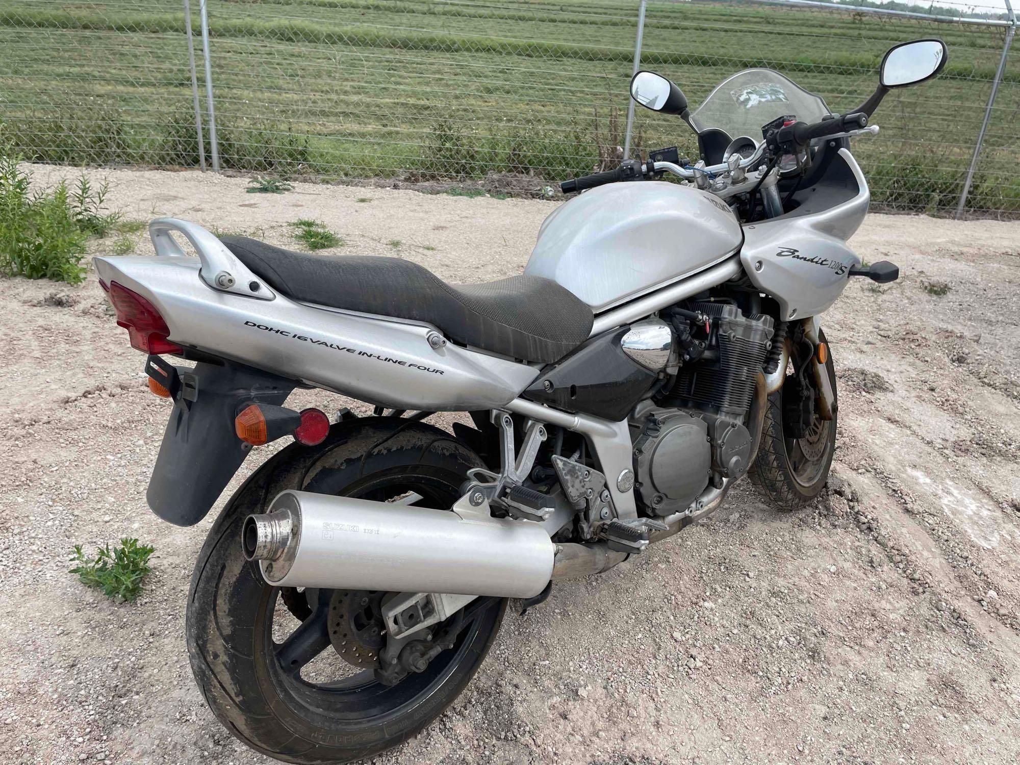 2001 Suzuki Bandit 1200S Motorcycle.