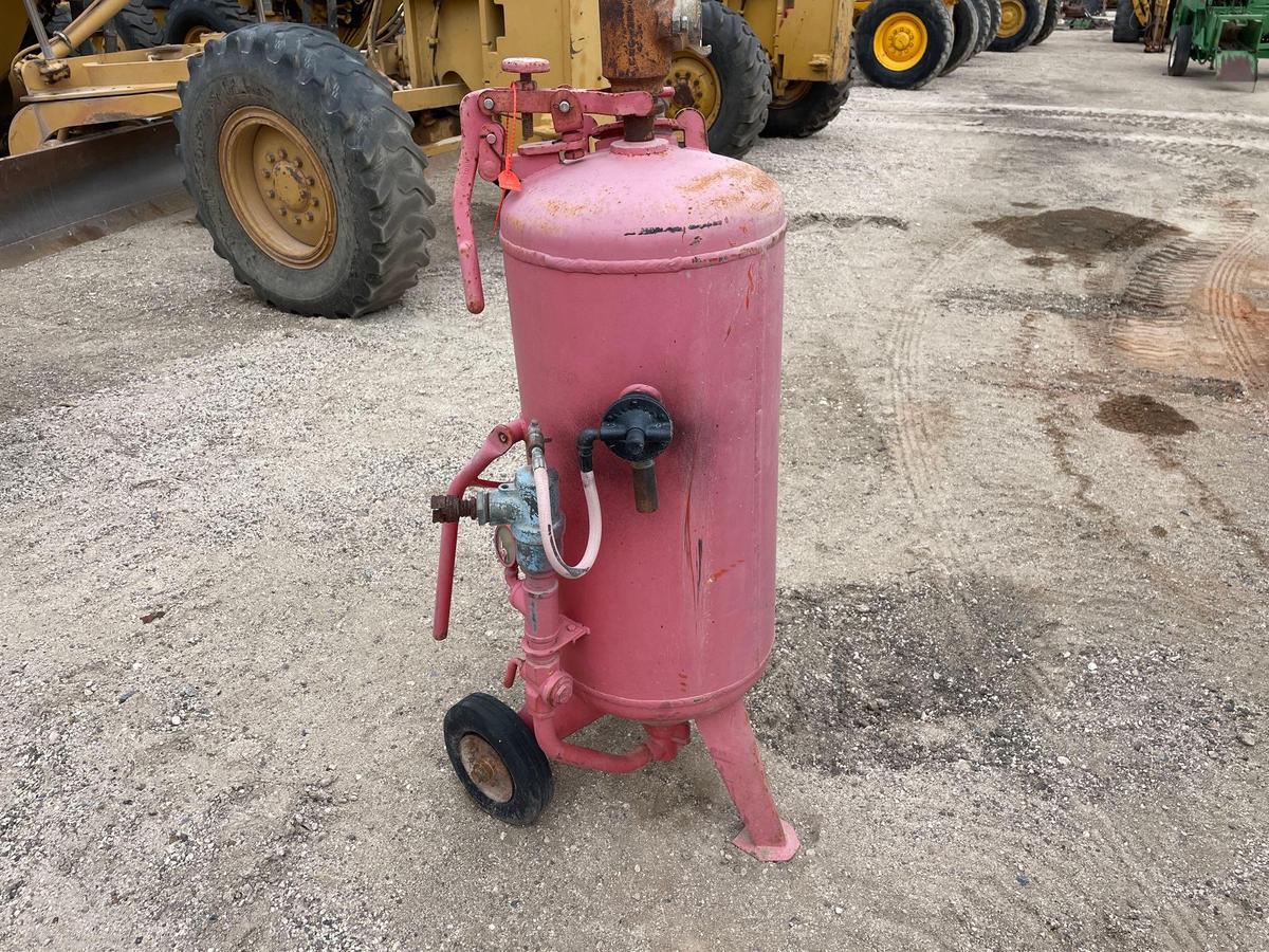 Used Sandstorm Sandblaster Tank