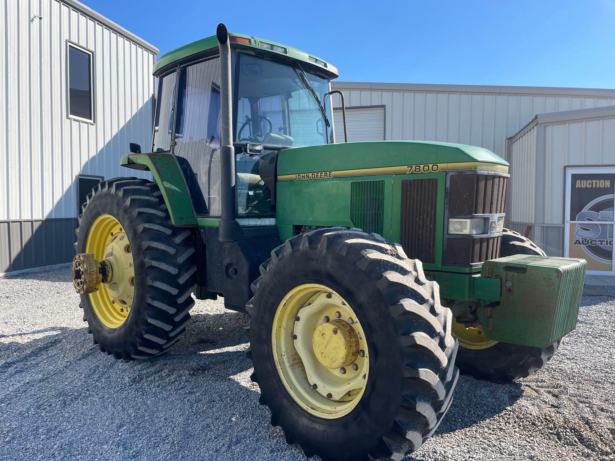 John Deere 7800 Farm Tractor