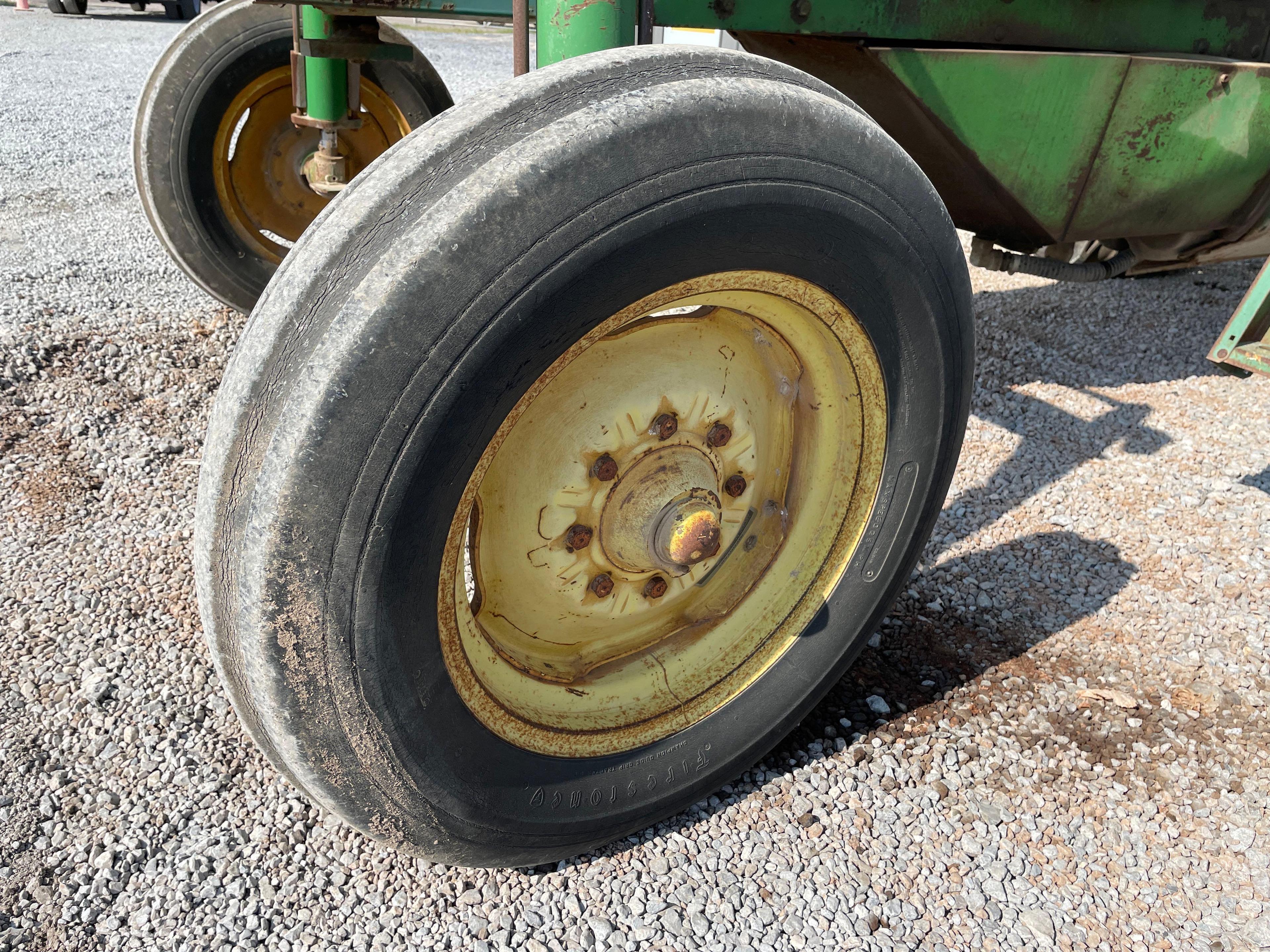 John Deere 6500 Sprayer