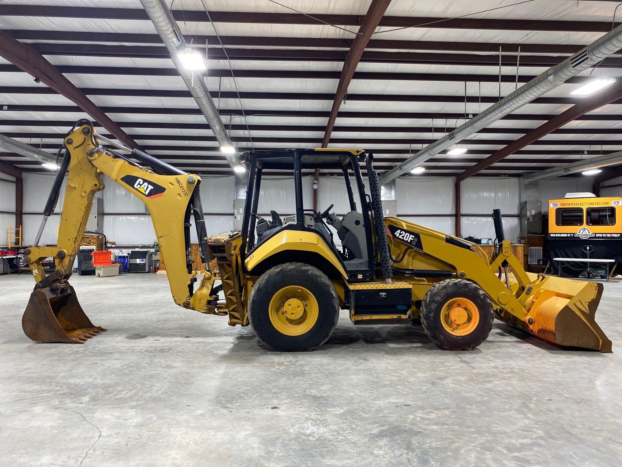 2016 Caterpillar 420F2 Backhoe Loader