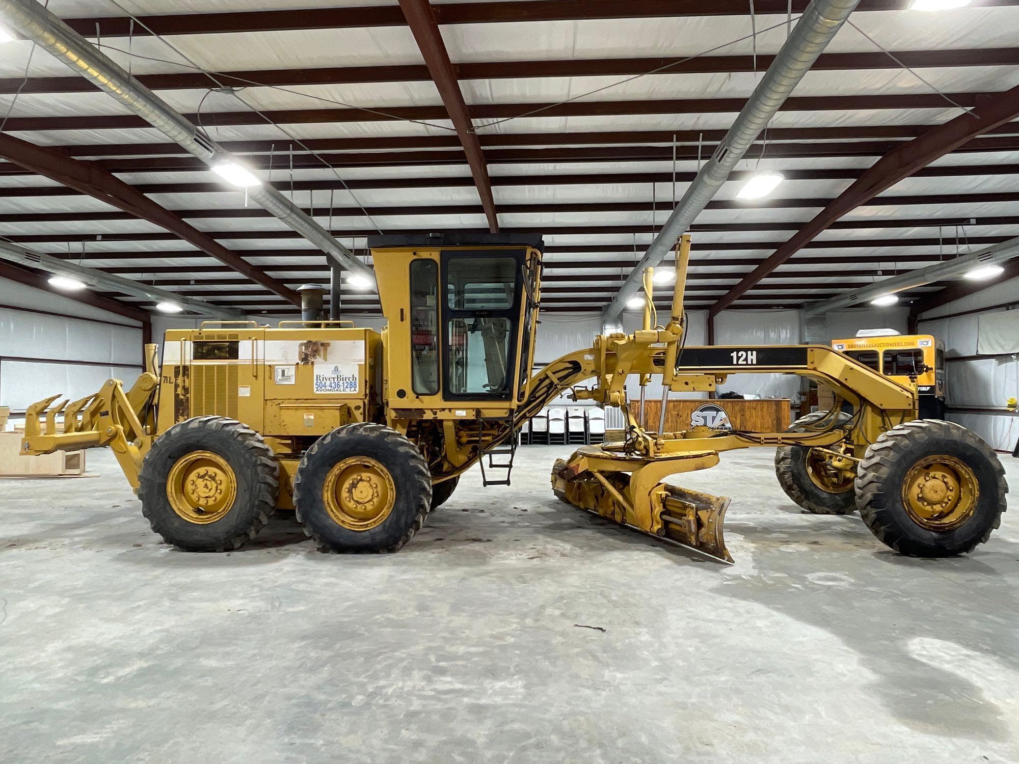 1999 Caterpillar 12H Motor Grader