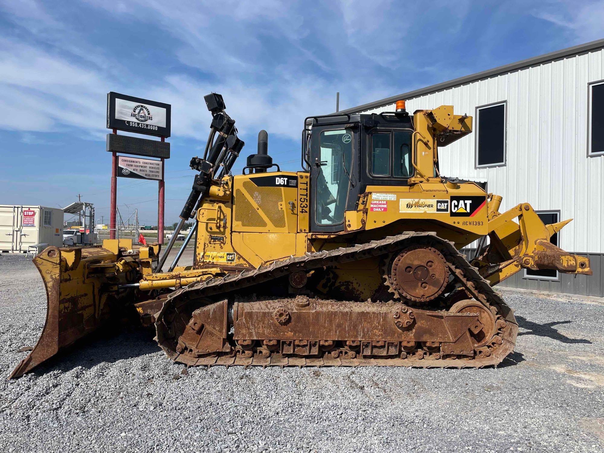 2014 Caterpillar D6T XW Crawler Dozer