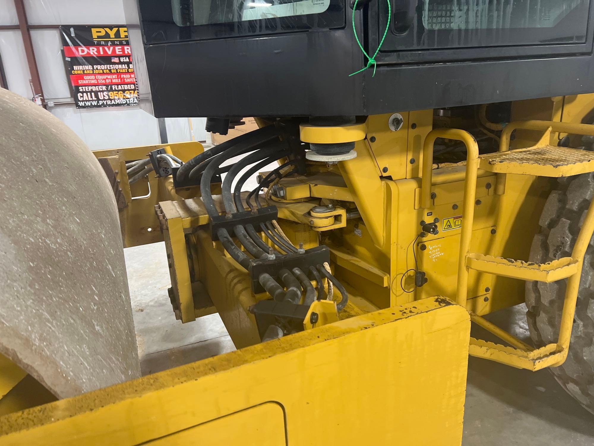 2014 Caterpillar CS56B Vibratory Compactor