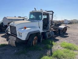 2003 Mack RD688S Day Cab Truck Tractor