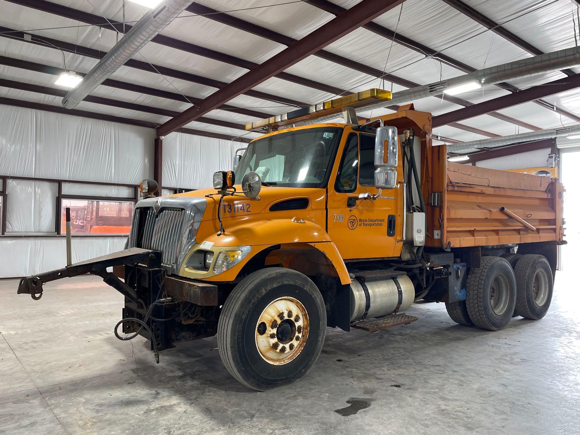 2003 International 7400 SFA Workstar Dump Truck