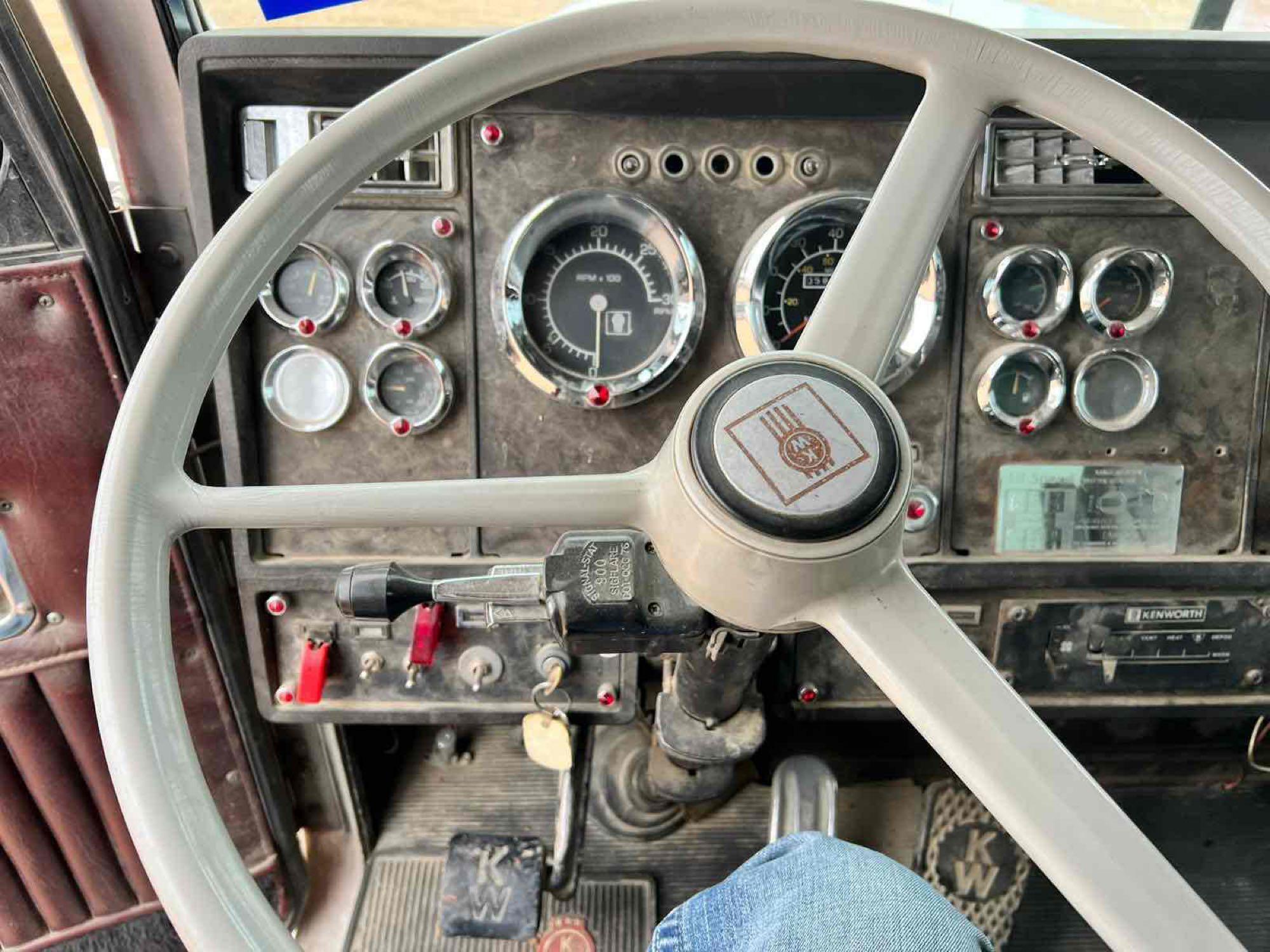 1986 Kenworth...W900 Day Cab Truck Tractor