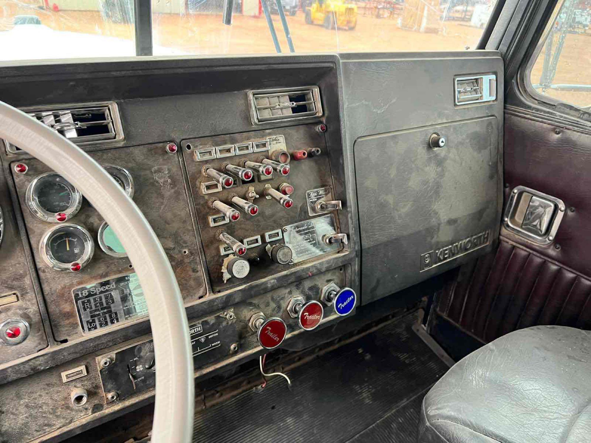 1986 Kenworth...W900 Day Cab Truck Tractor