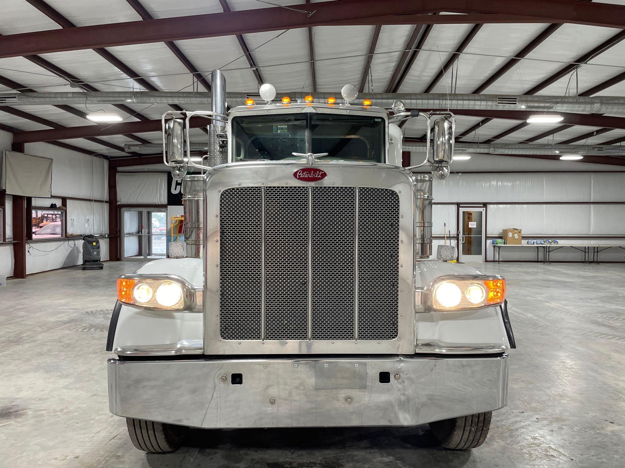 2020 Peterbilt 389 Flat Top Sleeper Truck Tractor