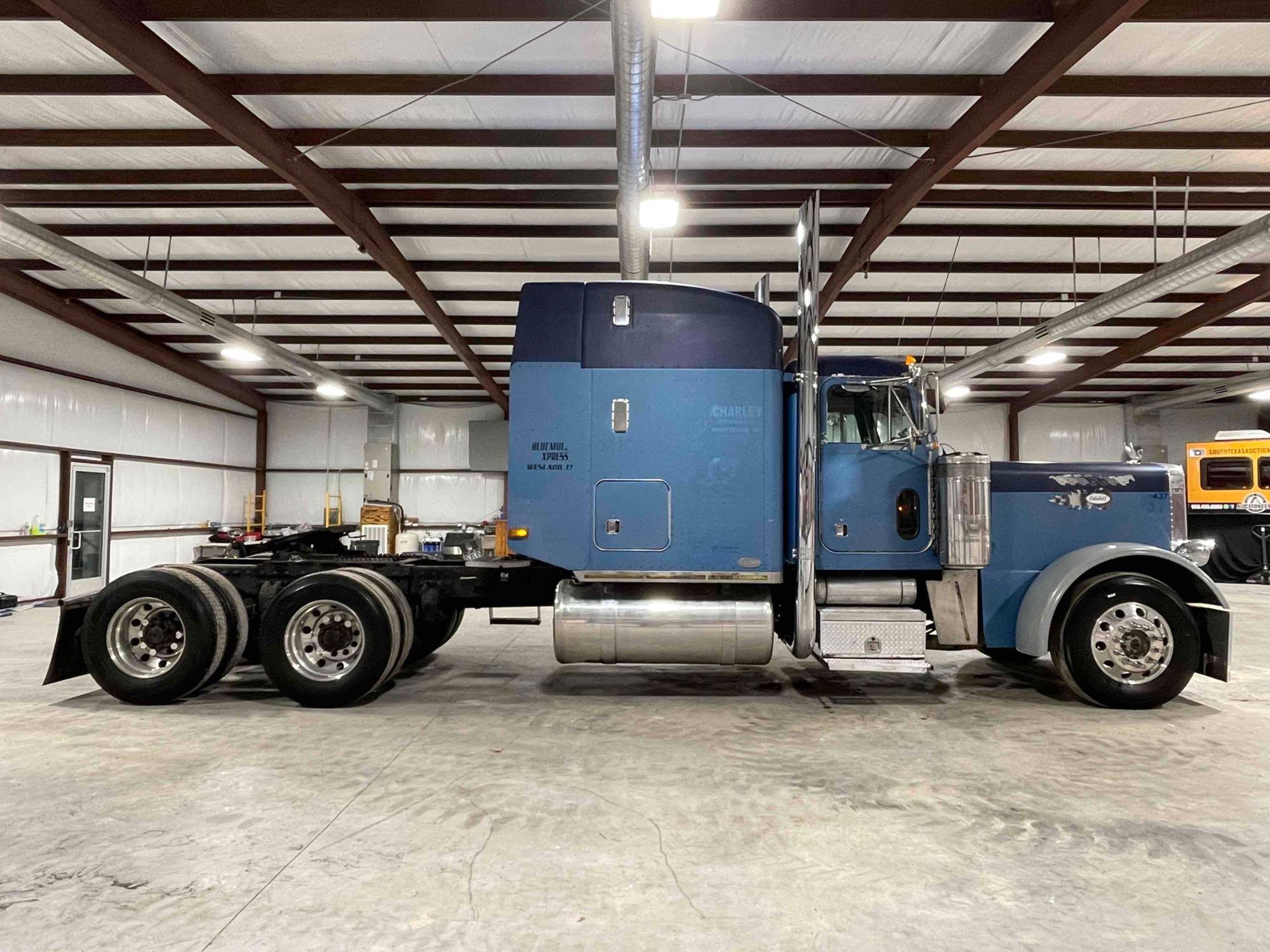 1997 Peterbilt 379 Sleeper Truck Tractor