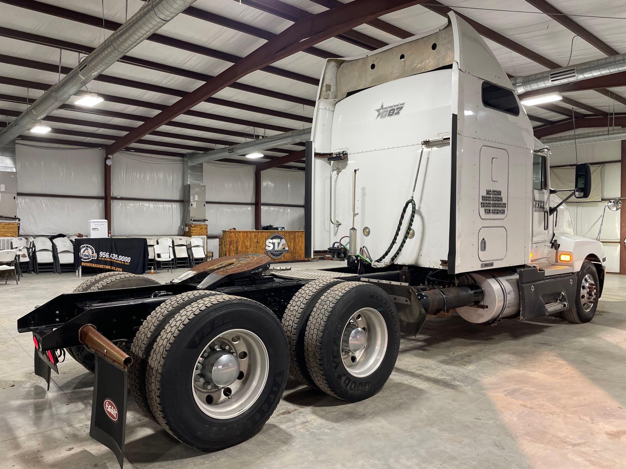 2006 Kenworth T600 Sleeper Truck Tractor