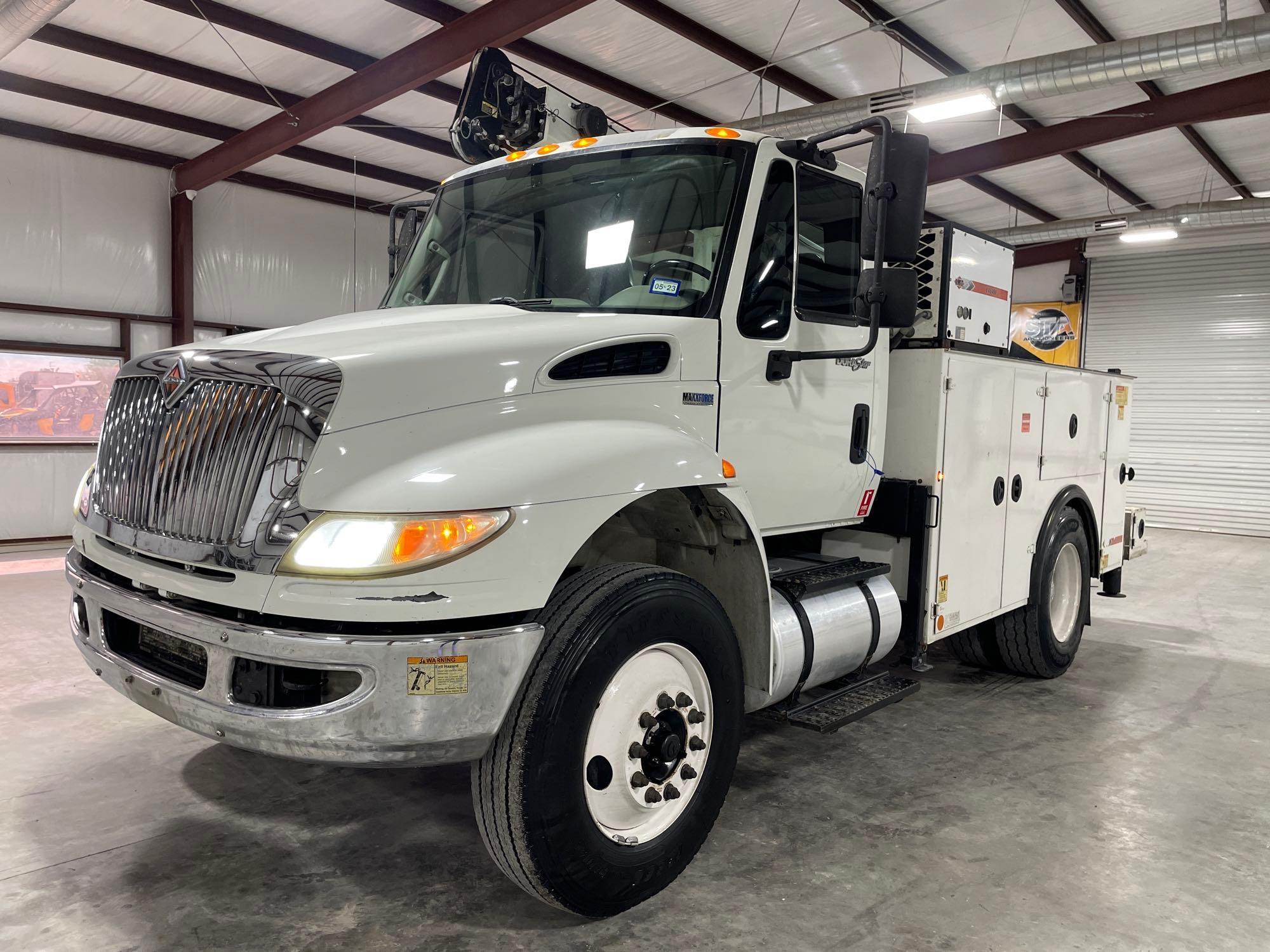 2013 International Navistar 4400 Service Truck