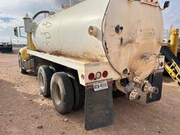 2005 Peterbilt PB335 Water Truck