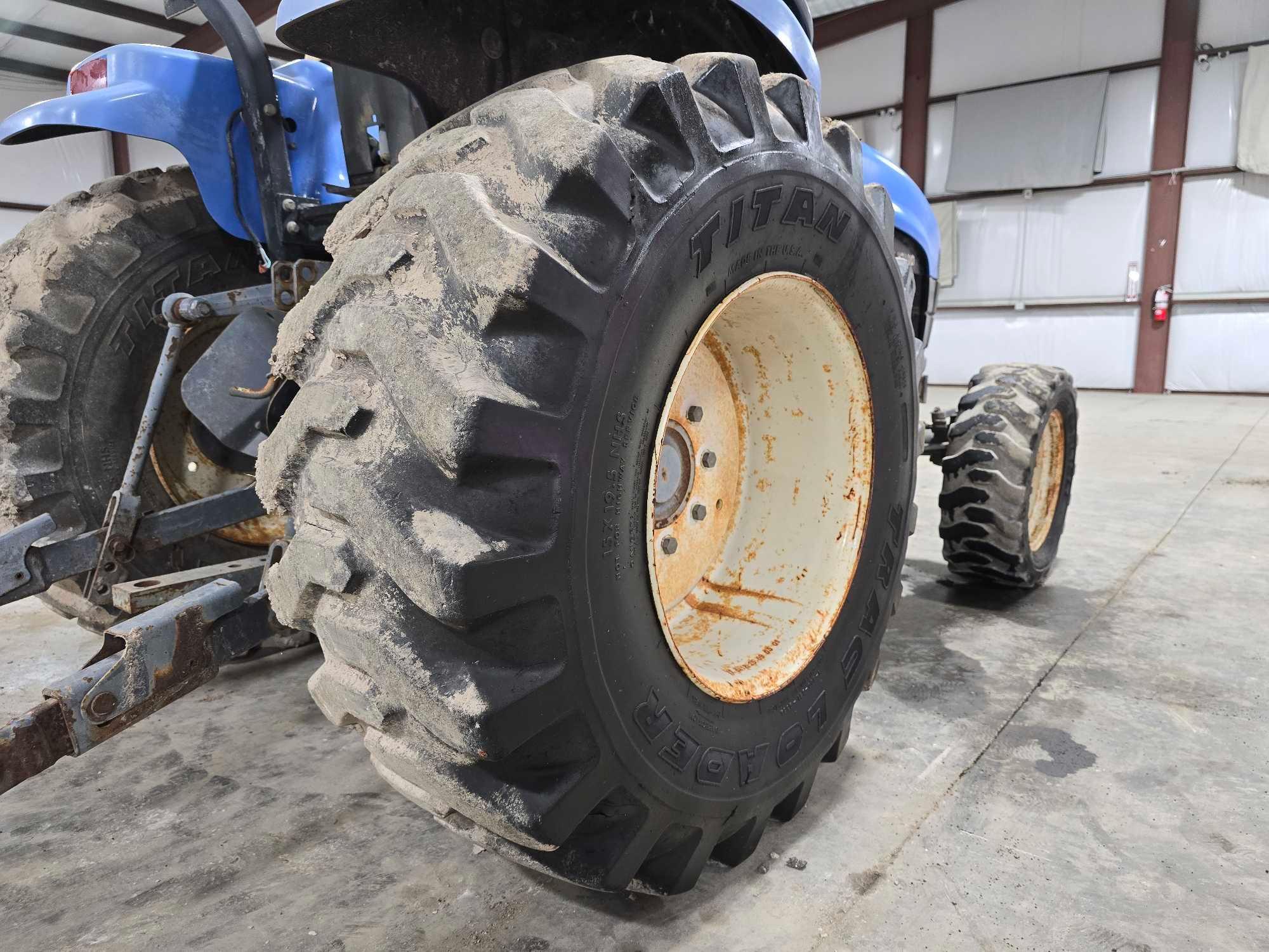 New Holland TC29S Utility Tractor