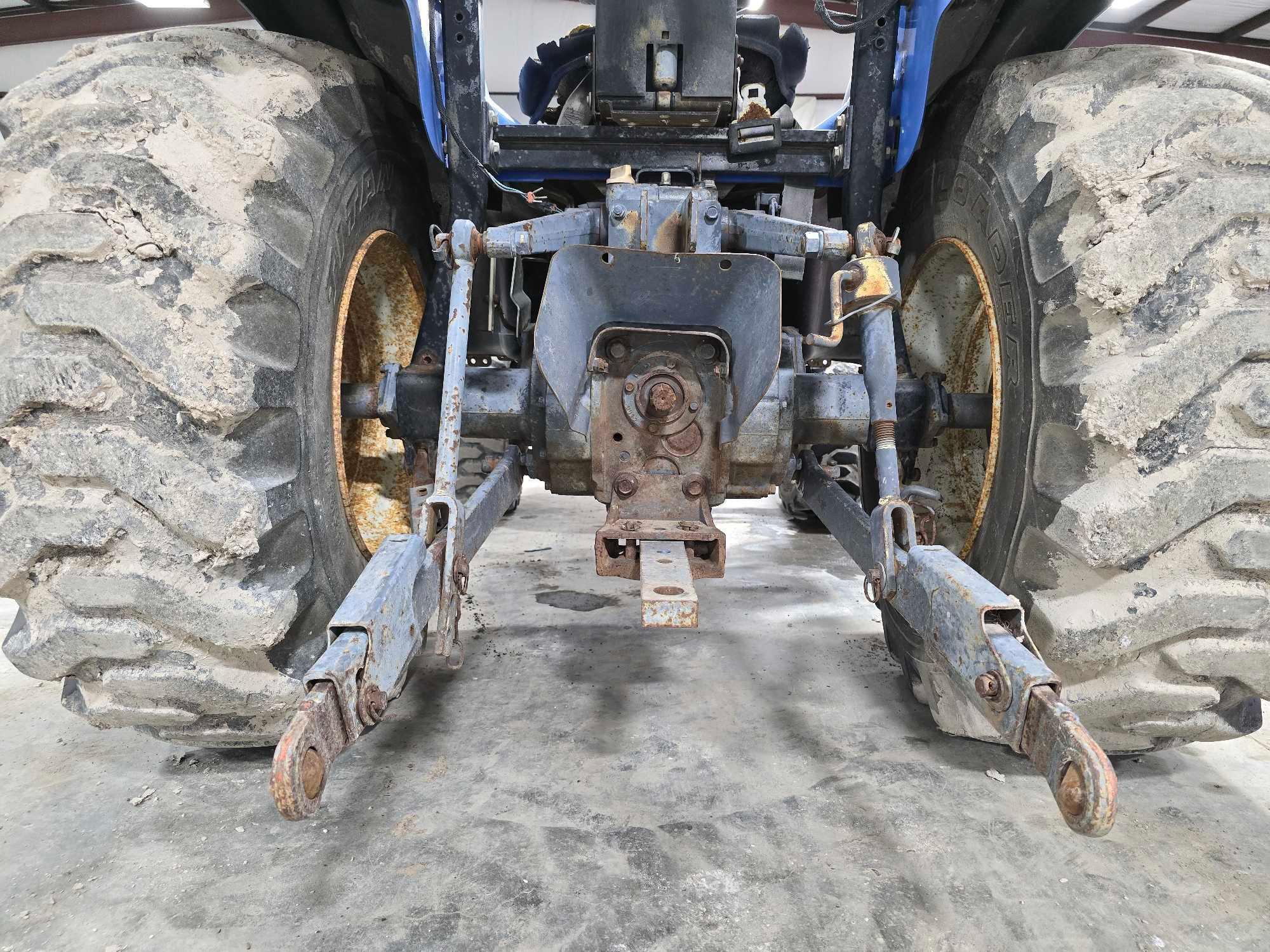 New Holland TC29S Utility Tractor