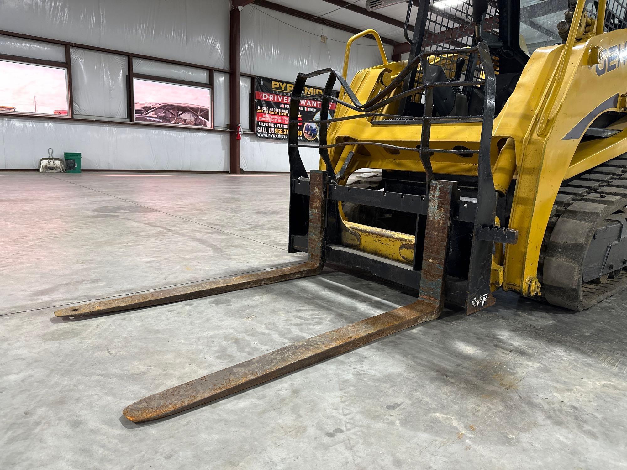 2007 Gehl CTL60 Skid Steer Loader