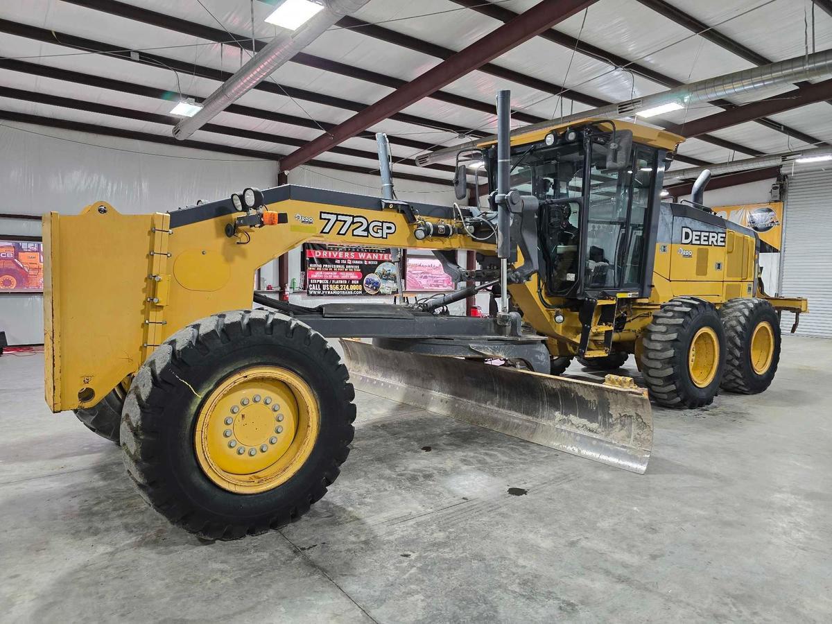 2015 John Deere 772GP Motor Grader