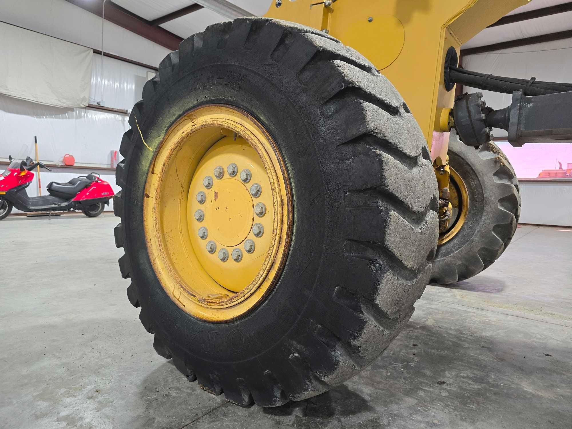 2015 John Deere 772GP Motor Grader