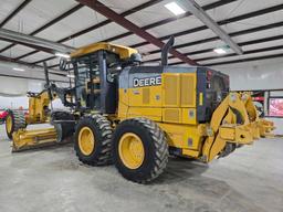 2015 John Deere 772GP Motor Grader