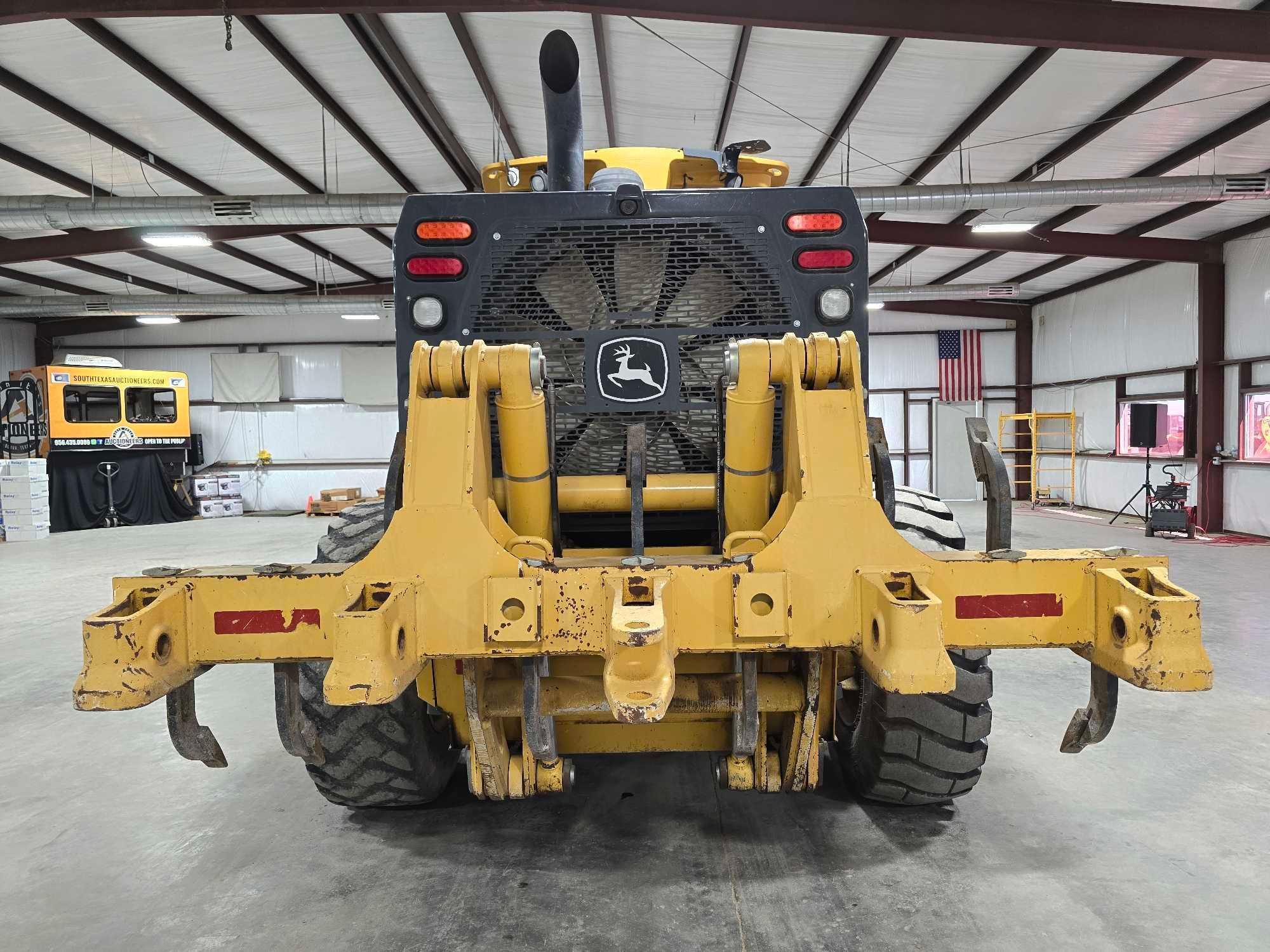 2015 John Deere 772GP Motor Grader