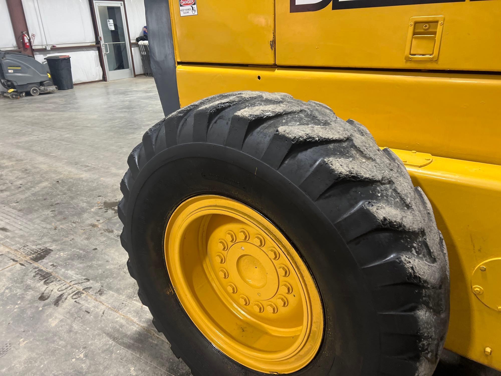 1986 John Deere 772B Motor Grader