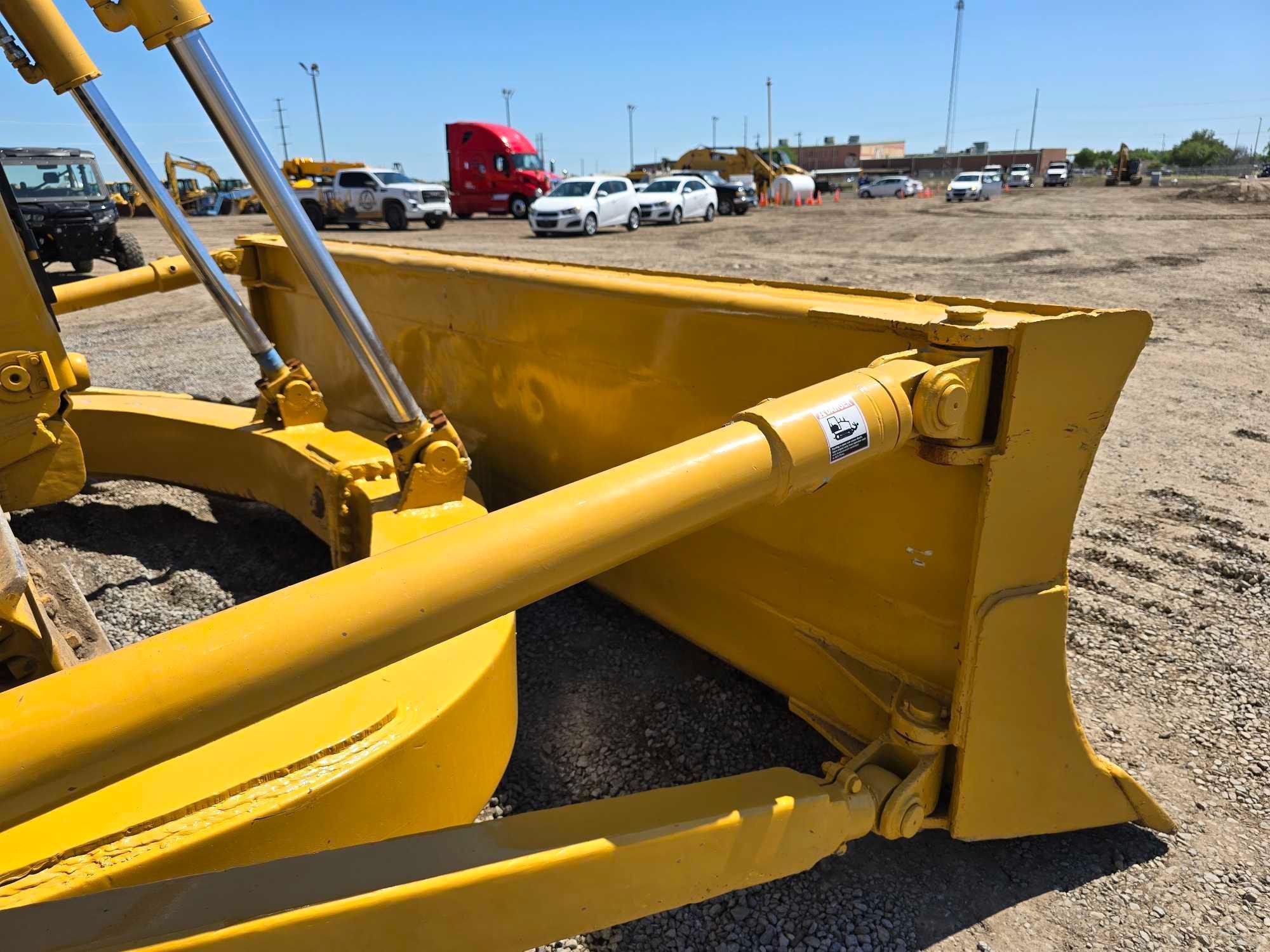 2000 Caterpillar D8R Crawler Dozer