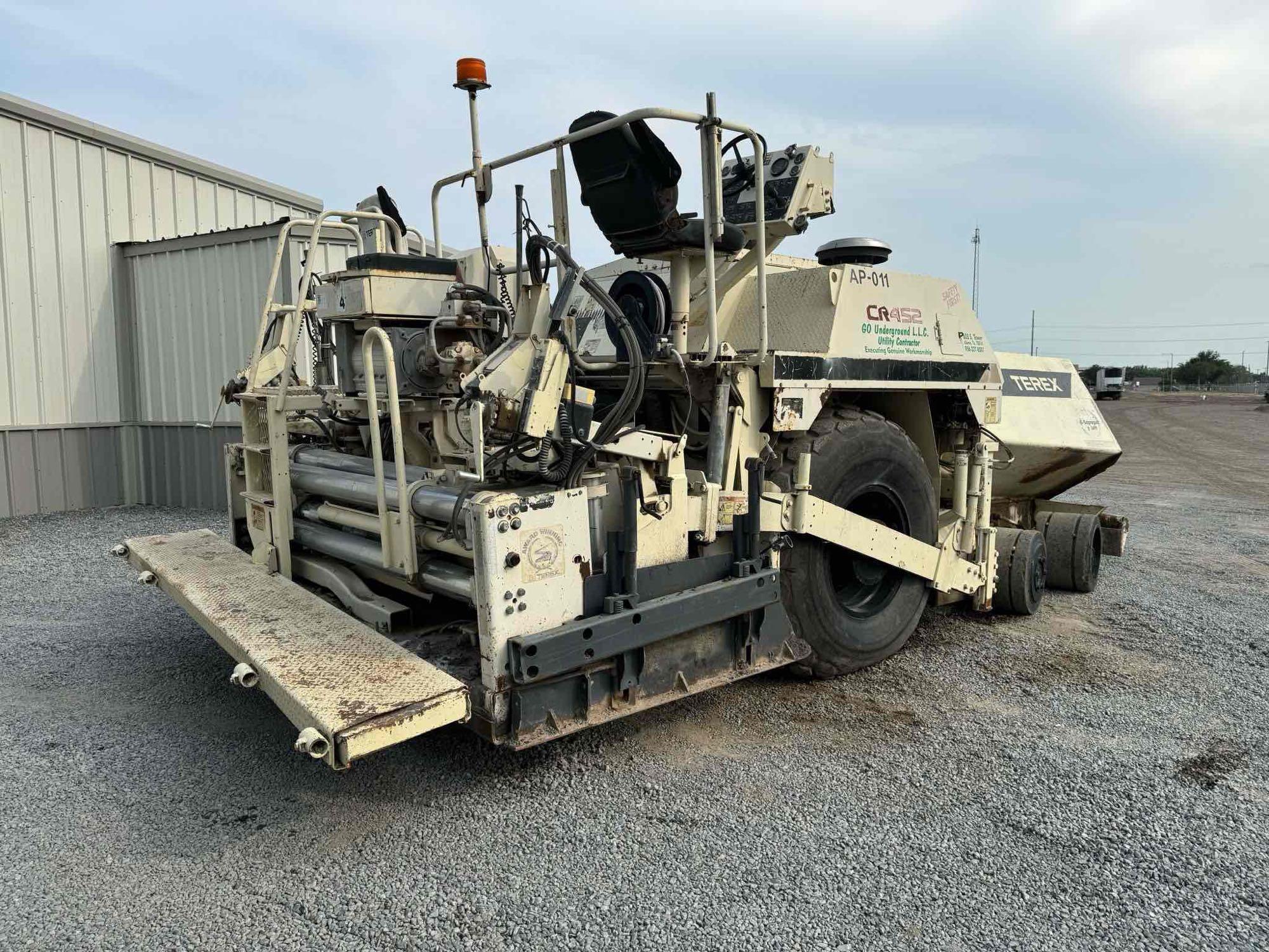 Terex CR452 Asphalt Paver